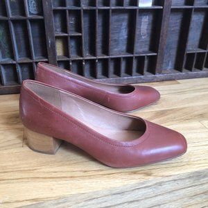 Madewell | The Raquel Pump - Redwood Color